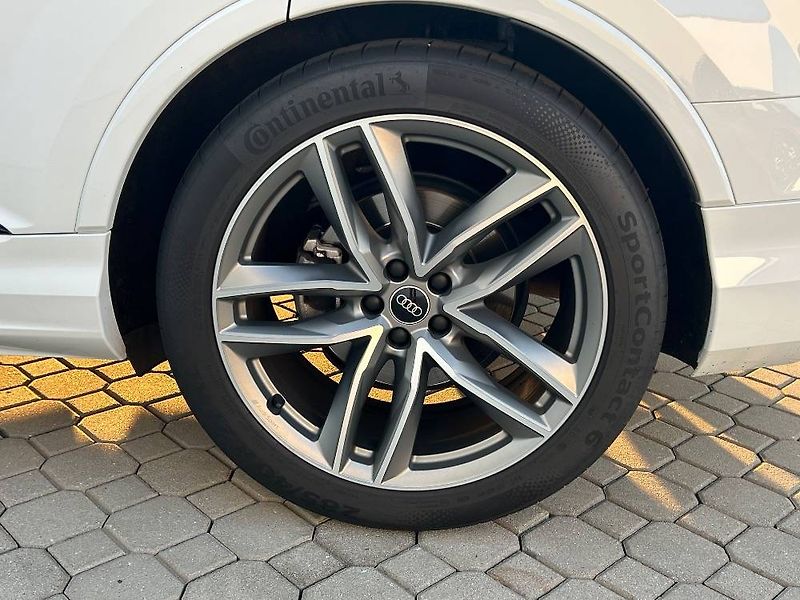 Audi Q7 SUV 50 Sline Quattro 8TT 3,0TD - fotka 26 z 30