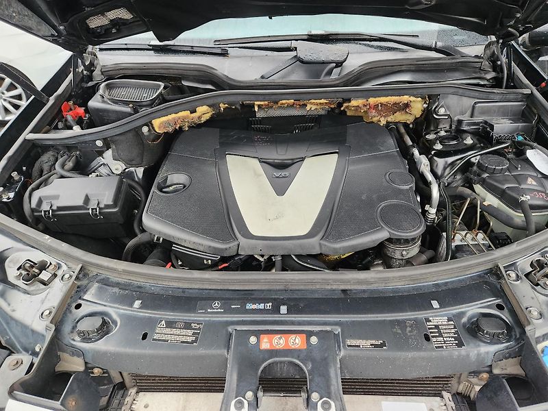 Mercedes-Benz Třídy M 320CDi 4-Matic Harman&Kardon  - fotka 14 z 17