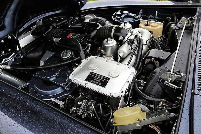 Sraz luxusních vozů Rolls-Royce a Bentley.