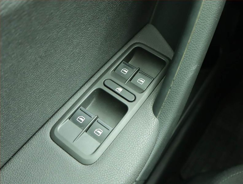 Škoda Yeti (2013) Ambition 1.4 TSI, Tempomat - fotka 15 z 15