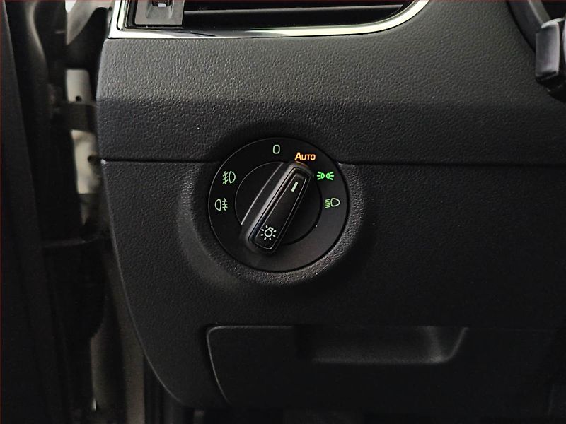 Škoda Octavia (2018) 1.4 TSI, Tempomat - fotka 16 z 16