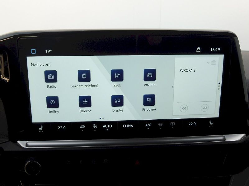 Volkswagen Caravelle (2025) Life DR 2,0 TDI 110kW 8AT - fotka 13 z 29