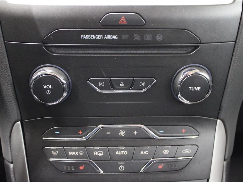 Ford S-MAX 2,0 TDCi 1.majitel - fotka 26 z 32