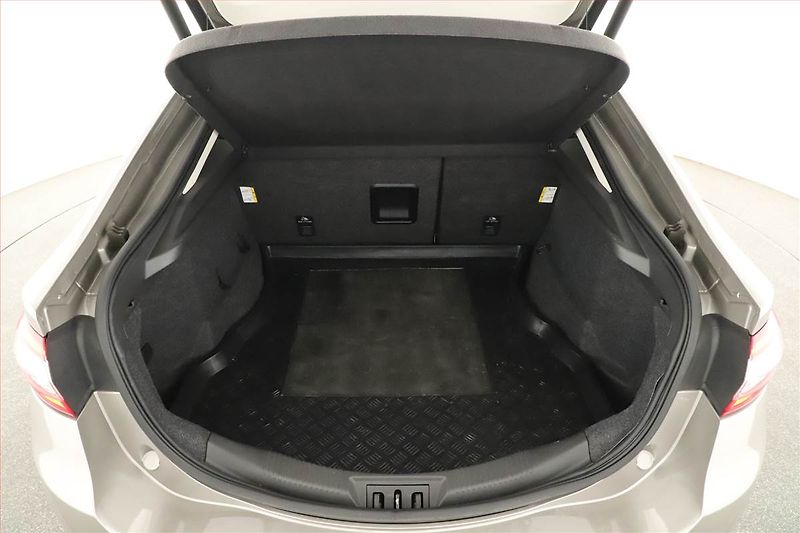 Ford Mondeo (2018) 1.5 EcoBoost, ČR,1.maj - fotka 18 z 19