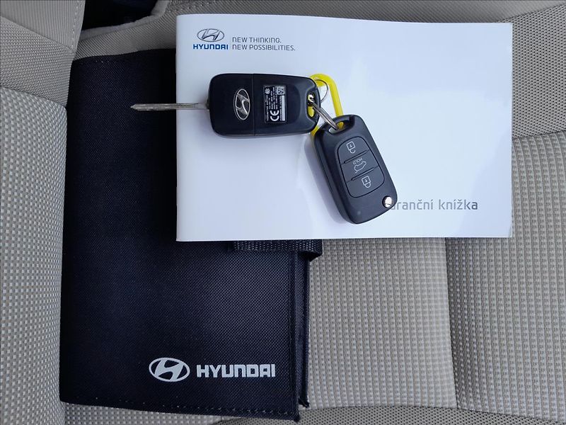 Hyundai i30 1,4i16V 73kW - fotka 45 z 48