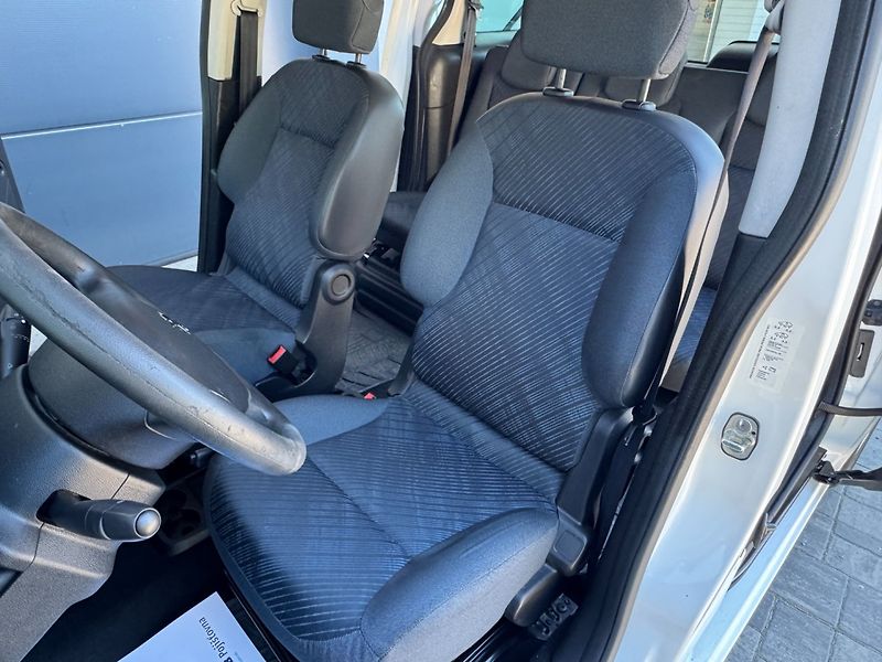 Peugeot Partner (2010) Tepee 1.6 HDi - fotka 24 z 29