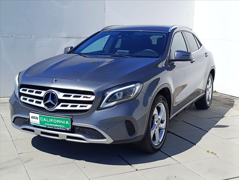 Mercedes-Benz GLA 2,2 200d Kamera Navi Kůže LED - fotka 2 z 38
