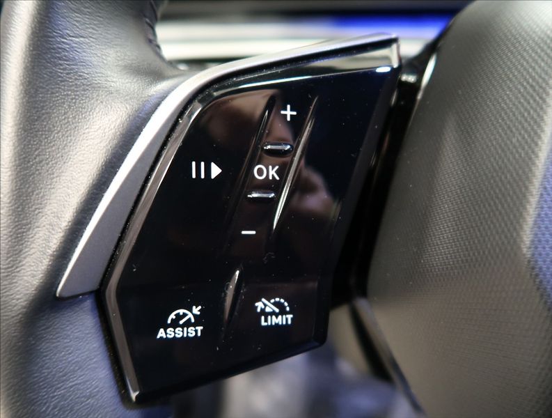 Peugeot 3008 1,2 ALLURE Hybrid 145 e-DCS6 - fotka 16 z 27
