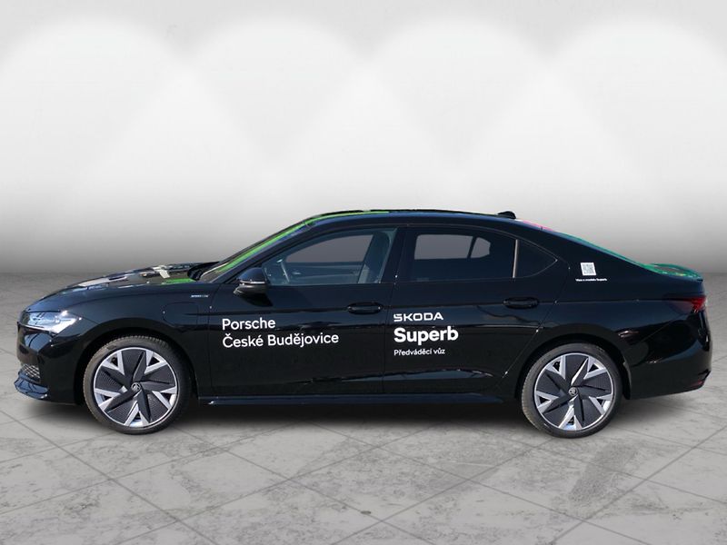 Škoda Superb 1,5 TSI  iV - fotka 3 z 30