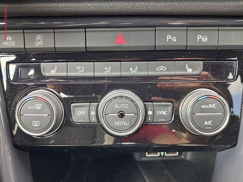 Volkswagen T-Roc (2018) 1.5 TSi, Highline, DSG, LED - fotka 13 z 21