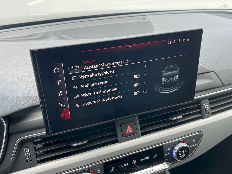 Audi A4 (2022) 2.0 35 TFSI 110 kW S-tronic S- - fotka 25 z 30