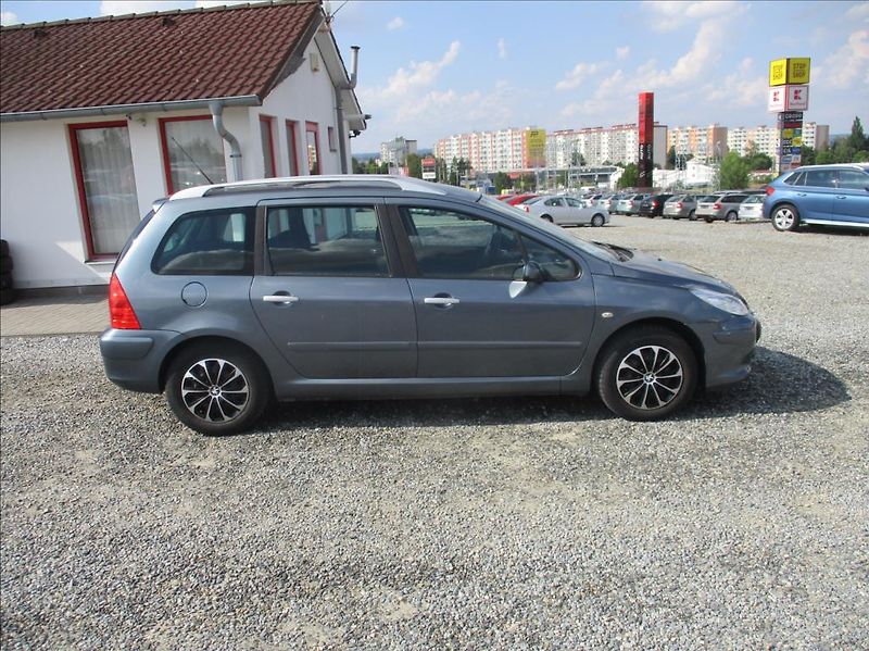 Peugeot 307 1,6 HDi SW, klima,servis,tažné - fotka 5 z 27