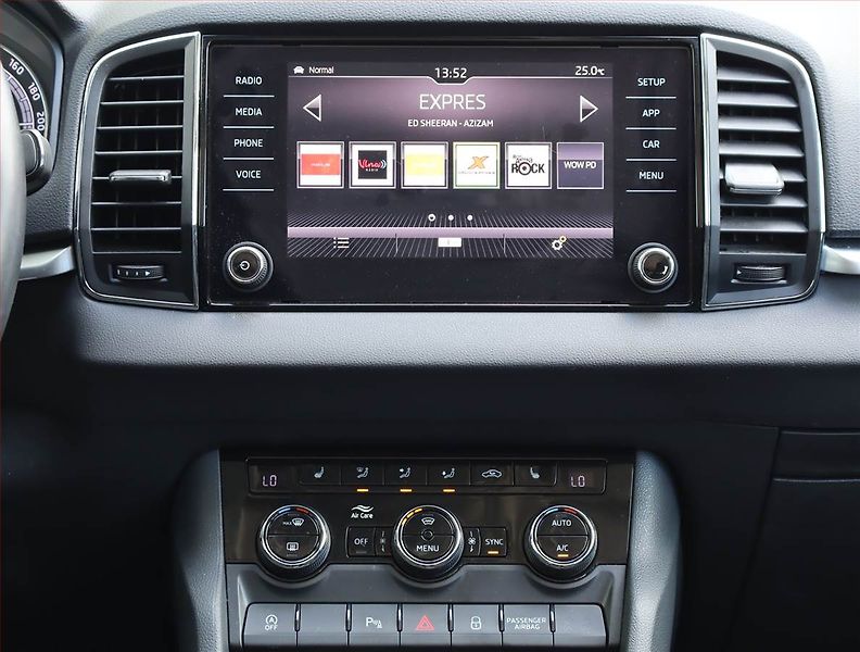 Škoda Karoq (2020) 1.6 TDI - fotka 12 z 17
