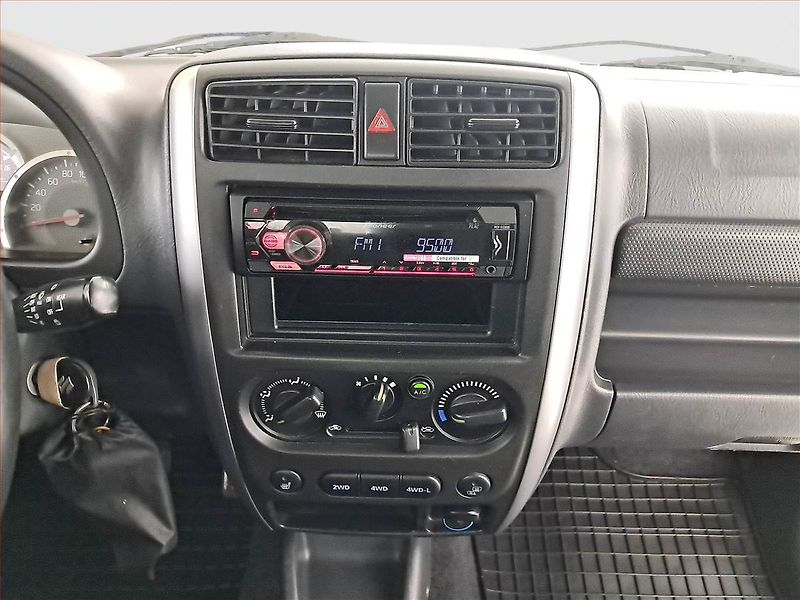 Suzuki Jimny (2015) 1.3 16V, 4X4, ČR,1.maj - fotka 12 z 14
