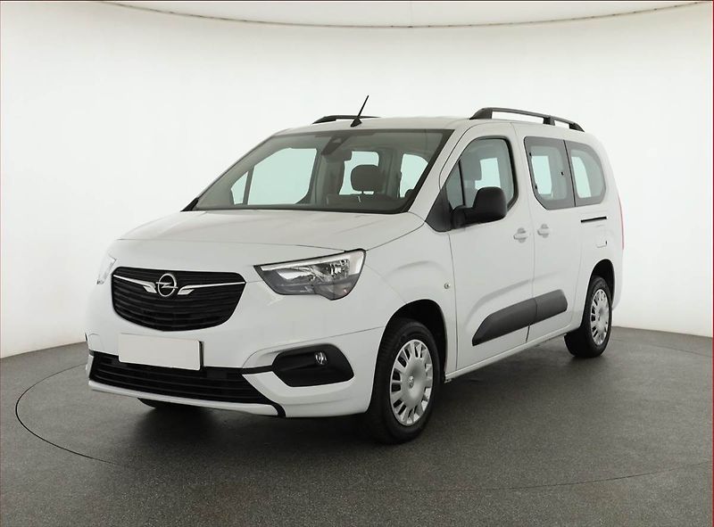 Opel Combo (2023) Maxi Edition 1.5 CDTI, 5Míst - fotka 2 z 14