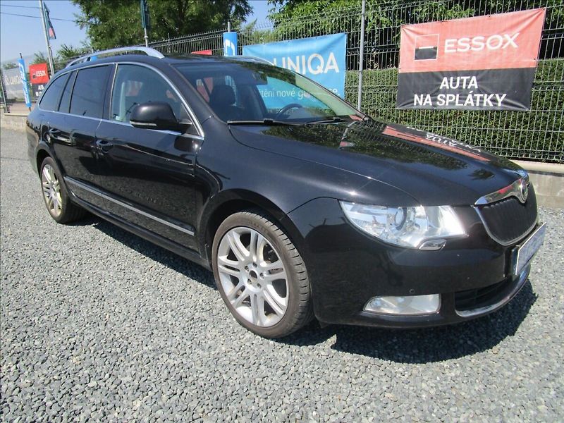 Škoda Superb Combi 2.0TDi 125kW Elegance - fotka 3 z 43