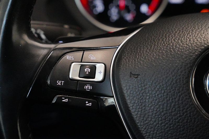 Volkswagen Tiguan Allspace - fotka 16 z 30