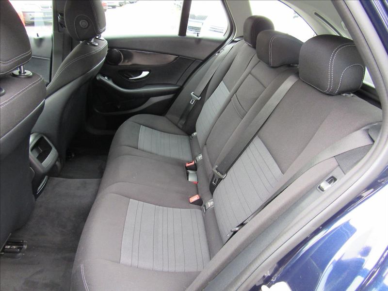 Mercedes-Benz Třídy C 1,6 d C200 BlueTEC - fotka 10 z 36
