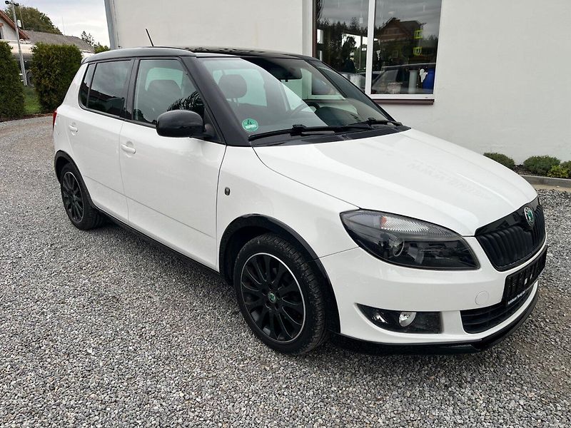 Škoda Fabia (2011) 1.2 TSi Monte Carlo Top Stav - fotka 2 z 26