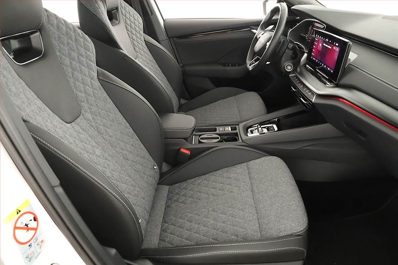 Škoda Octavia (2025) 1.5 eTSI mHEV, Sportline - fotka 7 z 21