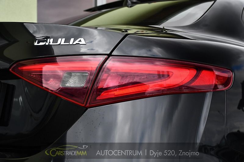 Alfa Romeo Giulia 2.2JTDm 154kw Ti - fotka 53 z 53
