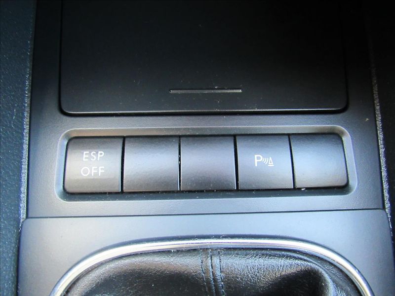 Volkswagen Golf 1,4 59kW - fotka 18 z 28