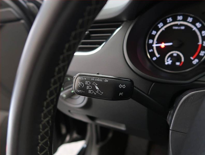 Škoda Octavia (2014) RS 2.0 TDI, Automat, Navi - fotka 20 z 24