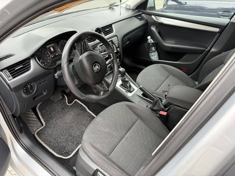 Škoda Octavia (2013) - fotka 16 z 28
