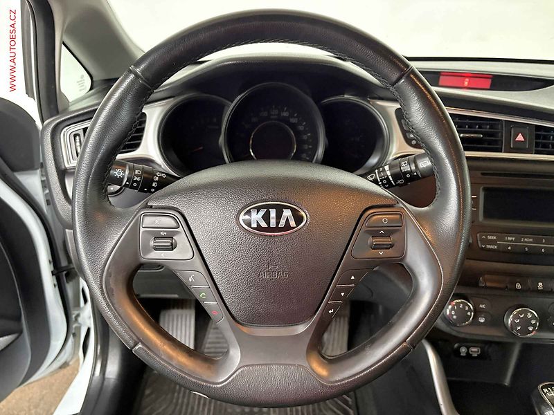 Kia Ceed (2018) 1.6 GDi, 2.maj, STK7/28 - fotka 14 z 14