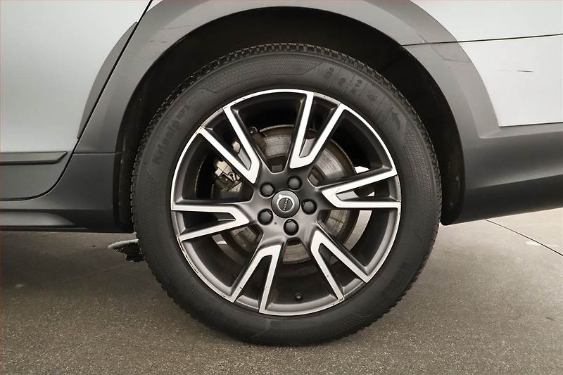 Volvo V90 (2017) Cross Country - fotka 12 z 19
