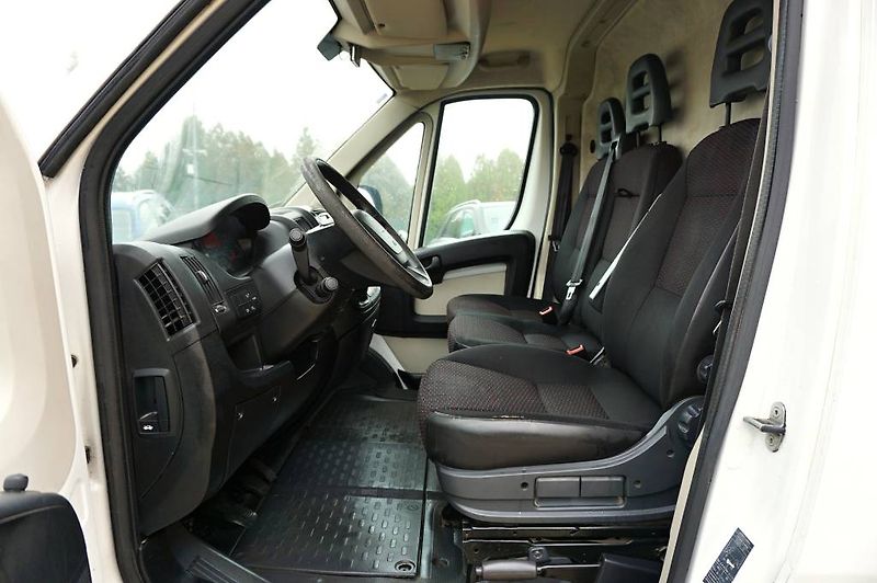 Peugeot Boxer (2015) 2,2 HDI 96 kW - fotka 19 z 30