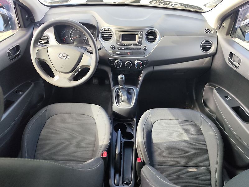 Hyundai i10 1.0i/49kW Family Plus - fotka 11 z 26