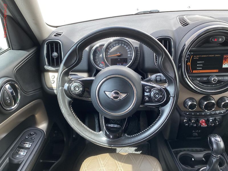 Mini Countryman (2017) 2.0 D 4x4, AT, navi, park - fotka 11 z 21