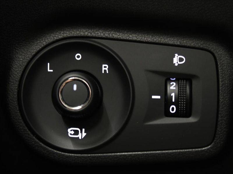 MG ZS 1,5 Hybrid+ Exclusive 26tkm.ČR - fotka 22 z 27
