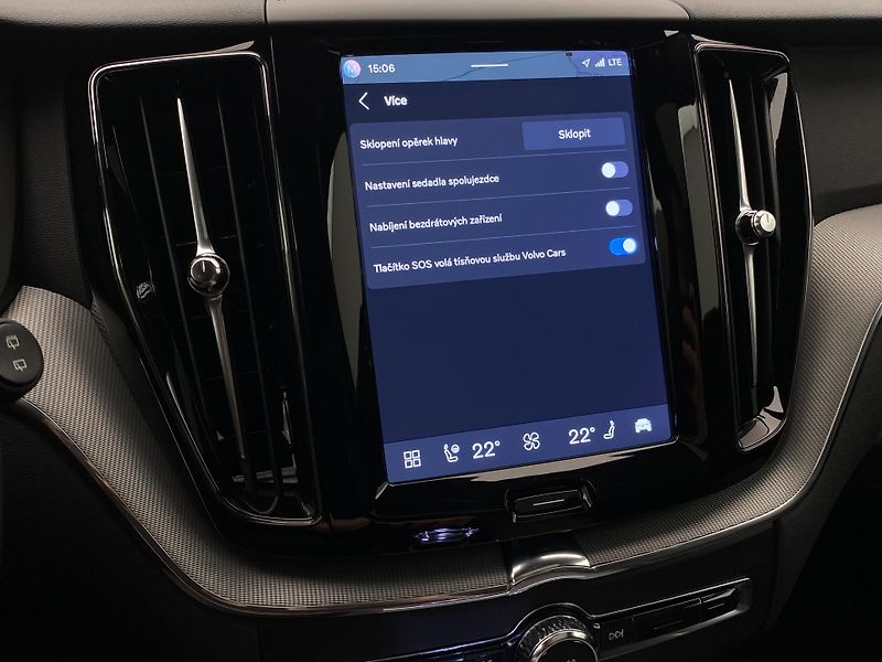 Volvo XC60 T6 AWD RECHARGE DARK PLUS AUT - fotka 59 z 63