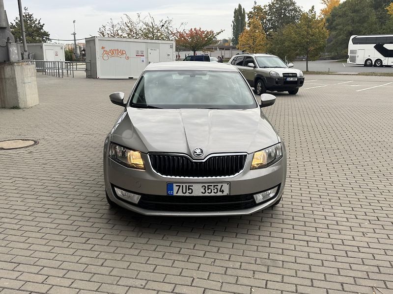 Škoda Octavia (2013) 1.8 TSI 132kw ČR - fotka 8 z 18