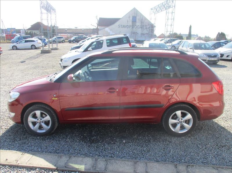 Škoda Fabia 1,2 TSi, digiklima, serviska, - fotka 8 z 29