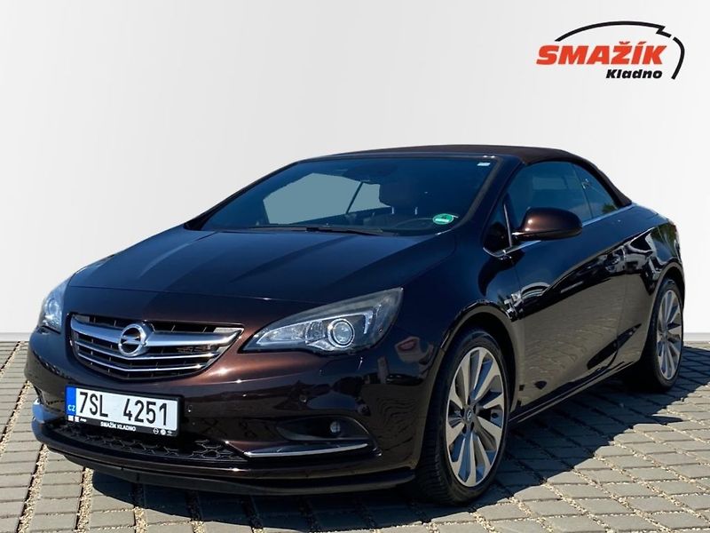 Opel Cascada (2015) 1,4TURBO(103kW)6-st.man Cosmo - fotka 3 z 36