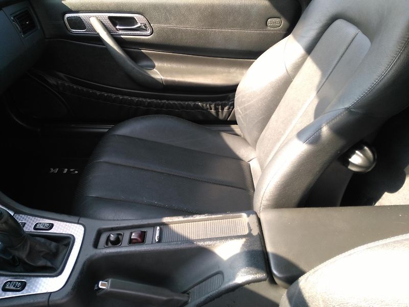 Mercedes-Benz SLK 200 Kompressor manuál - fotka 12 z 28