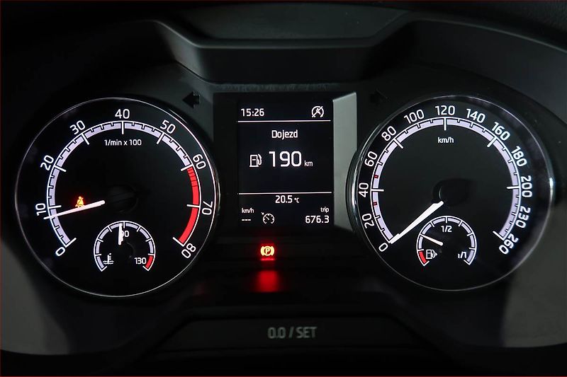 Škoda Octavia (2019) Ambition 1.4 TSI, Tempomat - fotka 11 z 18