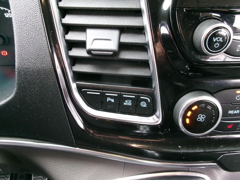 Ford Tourneo Custom (2022) 2,0TDCi L2H1 ZÁRUKA FORD  - fotka 31 z 36
