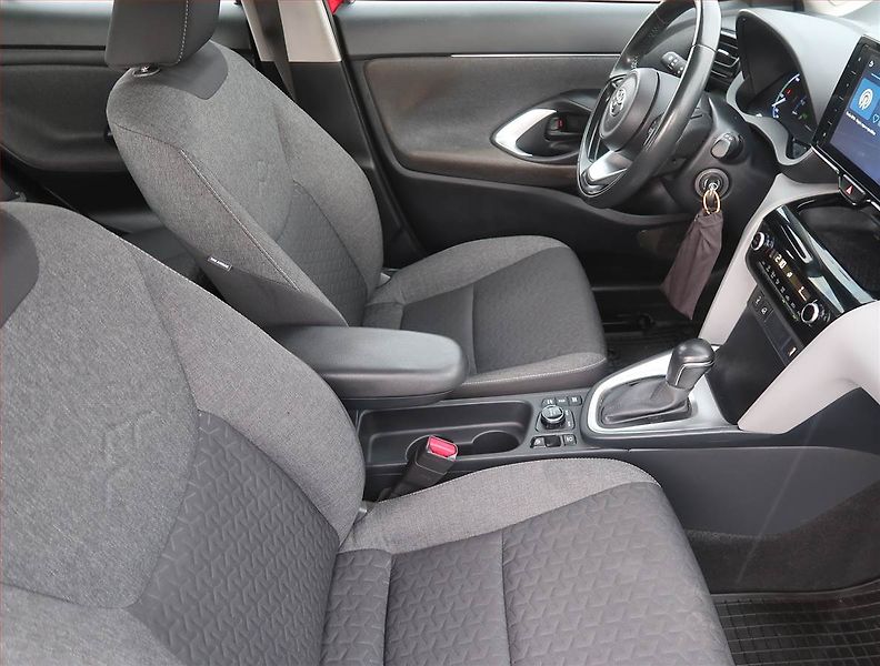 Toyota Yaris Cross (2022) 1.5 VVT-iE - fotka 9 z 14