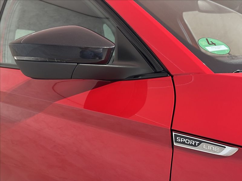 Škoda Superb 1,5 TSi  DSG Sportline Virtual - fotka 7 z 48