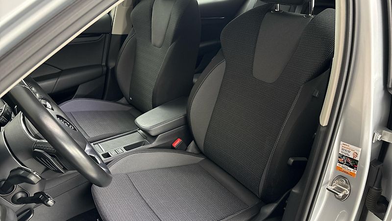 Škoda Octavia 2.0 TDI DSG Ambition - fotka 15 z 24
