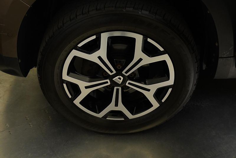 Dacia Duster - fotka 9 z 27