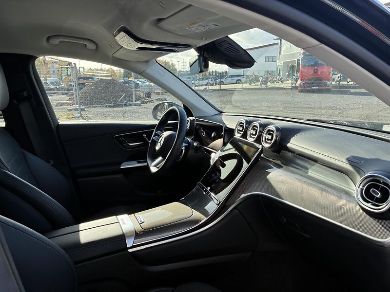 Mercedes-Benz GLC (2025) 220d 4MATIC - fotka 6 z 14