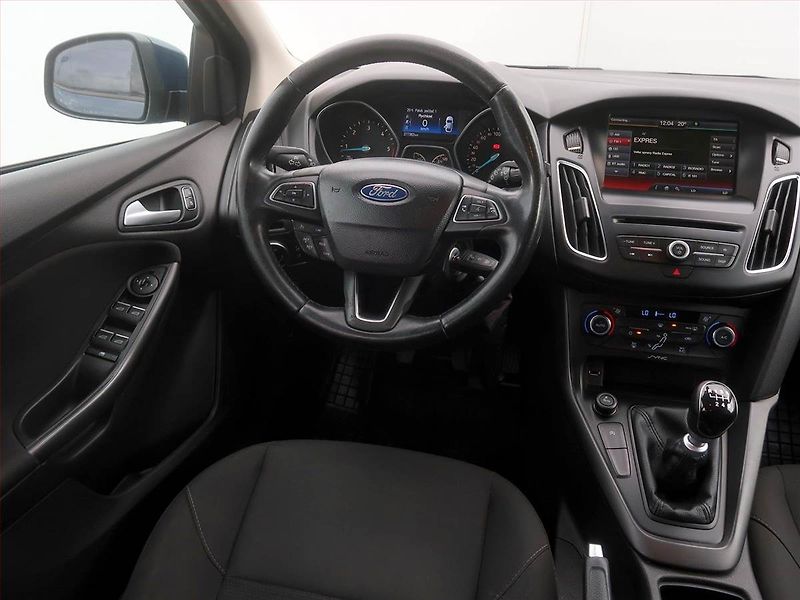 Ford Focus (2015) 1.5 TDCi, Serv.kniha, Navi - fotka 7 z 16