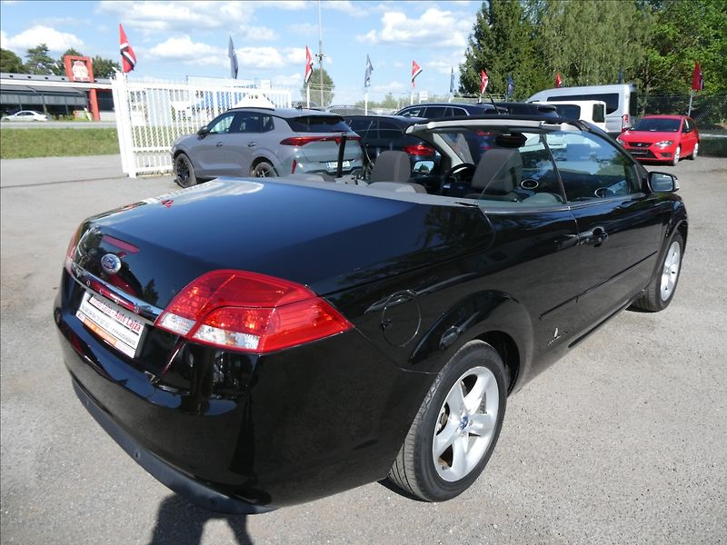 Ford Focus 1,6 i 16V 74kW - fotka 9 z 43