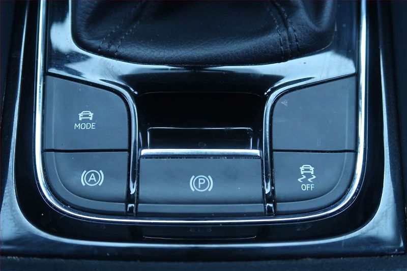 Škoda Karoq (2019) 1.6 TDI, Tempomat - fotka 25 z 25