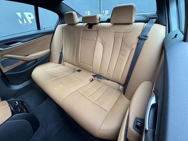 BMW Řada 5 (2022) 545e xDrive M Sport, DPH - fotka 18 z 56